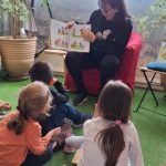 Επίσκεψη στο βιβλιοπωλείο “Χάρτινο Καράβι”